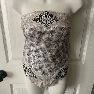 White House Black Market Women’s 100% Silk Bandana Tie Tube Top Size 2